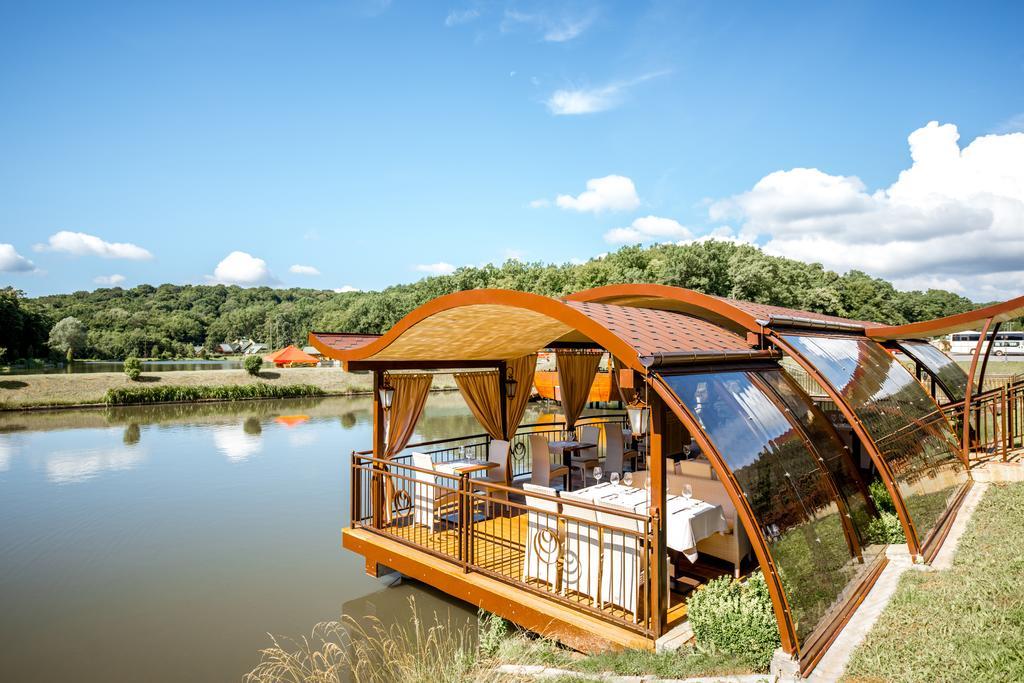 Buhta Vikingiv Hotel Vodniki Bagian luar foto
