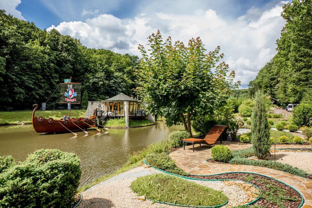 Buhta Vikingiv Hotel Vodniki Bagian luar foto